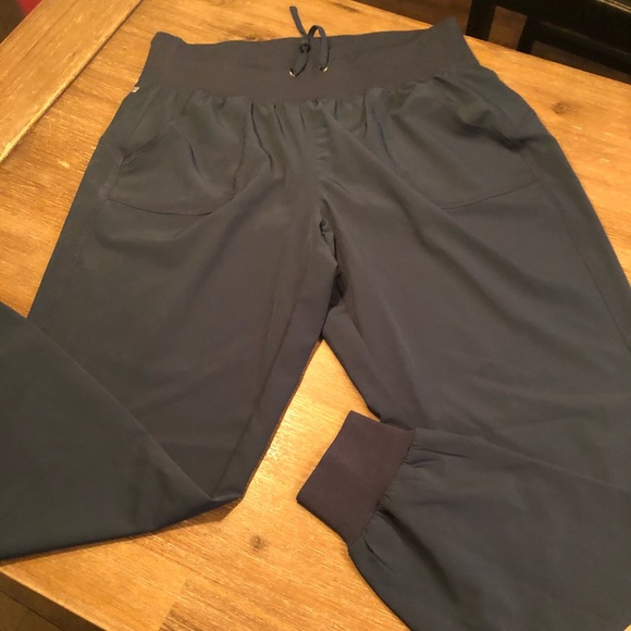 Athletic yoga pants - Picture 1 of 2